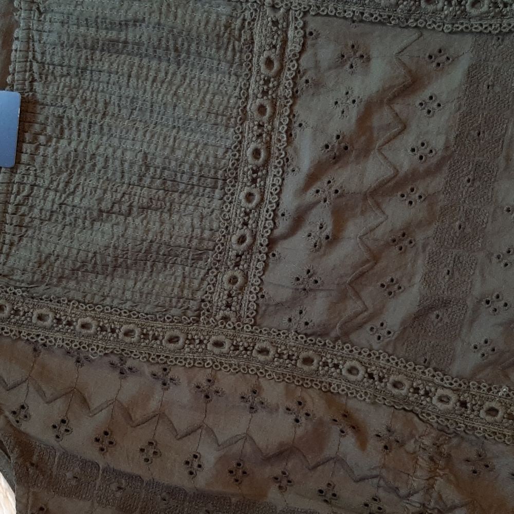 Lucky Brand Olive Green embroidered top, size large, NWT - Picture 4 of 10